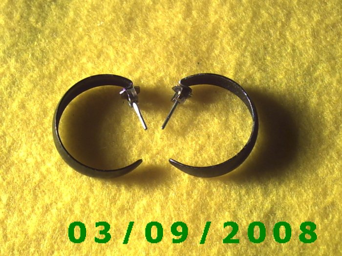 1" Black Hoop Pierced Earrings (013)