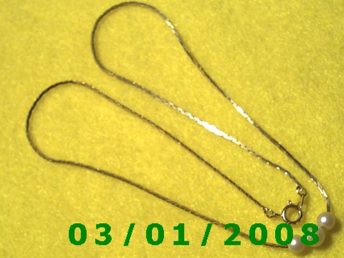 16" Gold Plated 50's Necklace 3 Pearls (001)