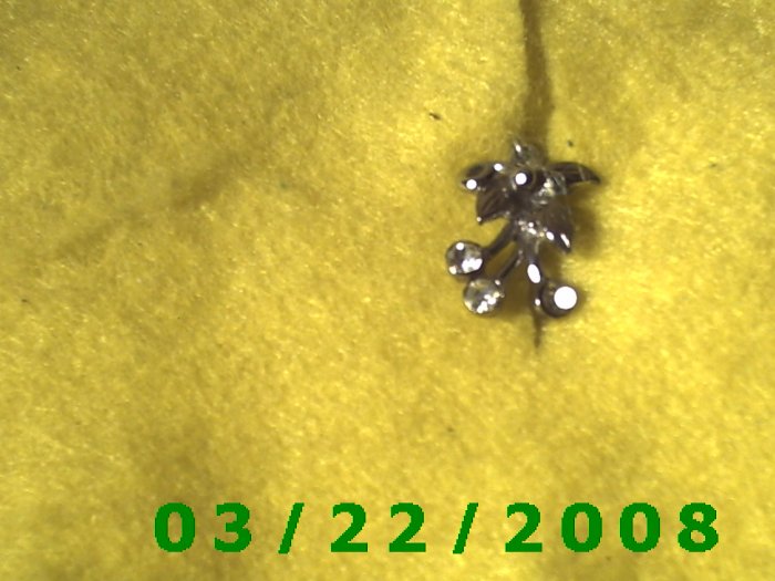 3/4" Silver Flower w/Rhinestones (R018)