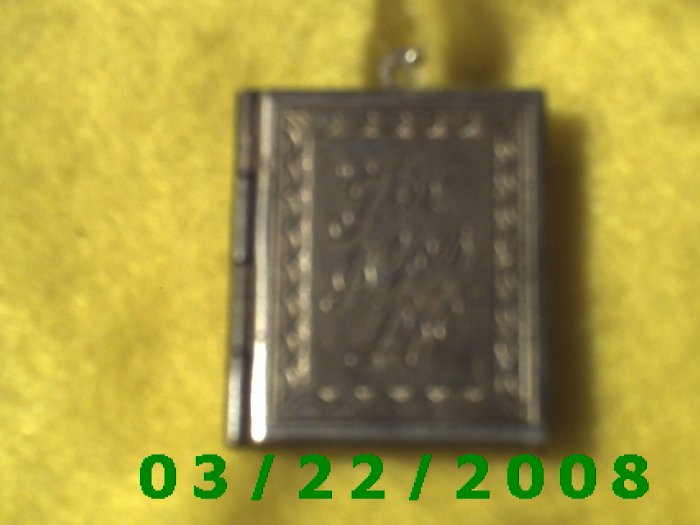 15/16 x 1 1/16" Gold Picture Locket Charm w/This Is Your Life(R053)(R054)