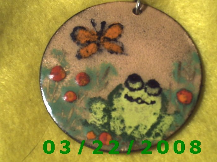 2" Painted Medallion w/Frog and Butterfly (R056)