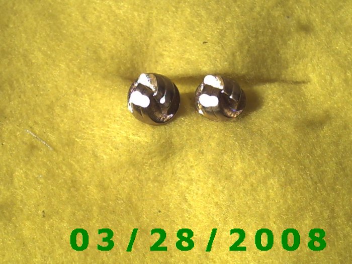 Gold Earrings w/Screw Back (003)