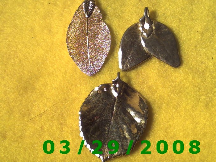 3ea Gold Leaf Charms (012)