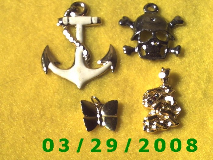 4ea Charms (015)