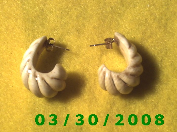 Ivory Pierced Earrings (007)
