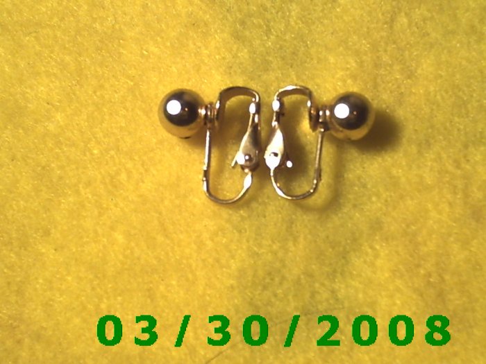 Gold w/gold bead Clip On Earrings (042)