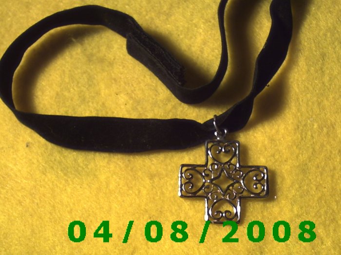 Black Velvet Choker w/Silver Cross E6029