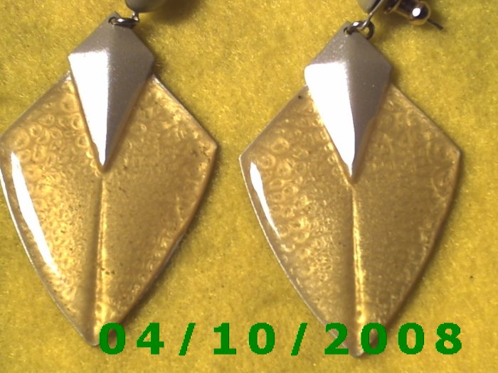 Gray and Yellow Pierced Earrings Q1002