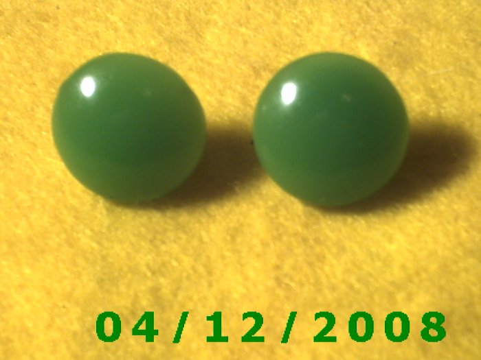 Green Pierced Earrings Q1004