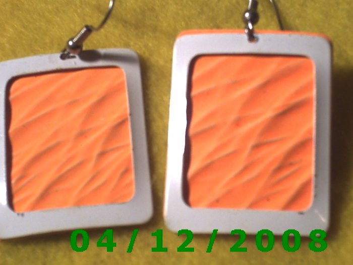 Orange and White Pierced Earrings Q1007