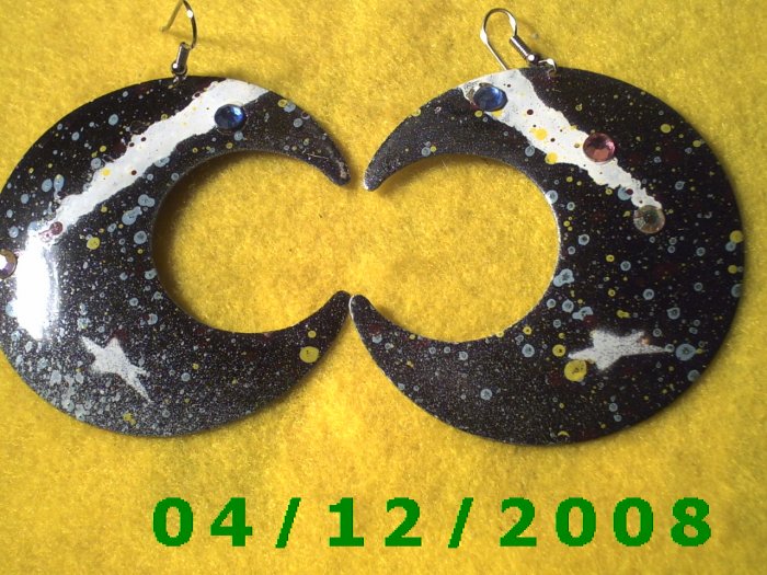 Pierced Earrings Q1024
