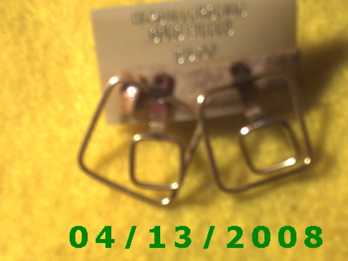 Square Gold Filled Pierced Earrings Q2011