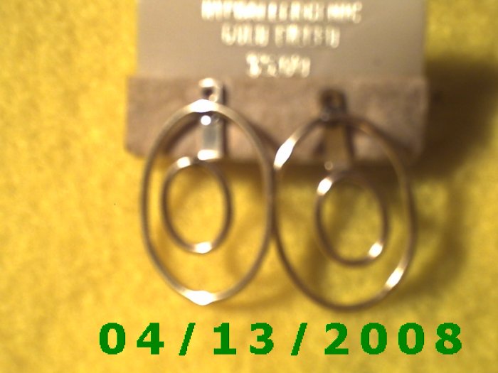 Gold Filled Pierced Earrings Q2008