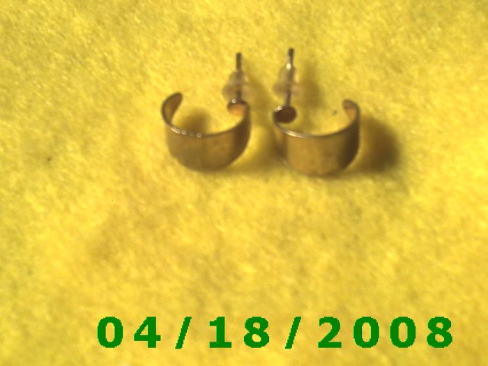 Gold Hoop Pierced Earrings Q3002