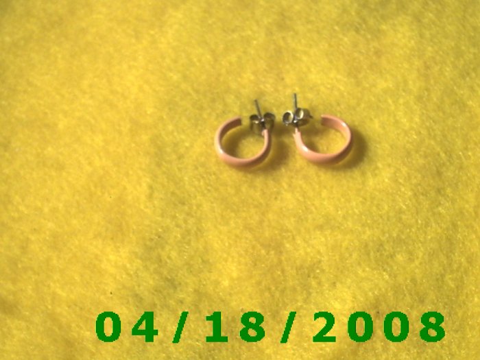 Pink Hoop Pierced Earrings Q3A001