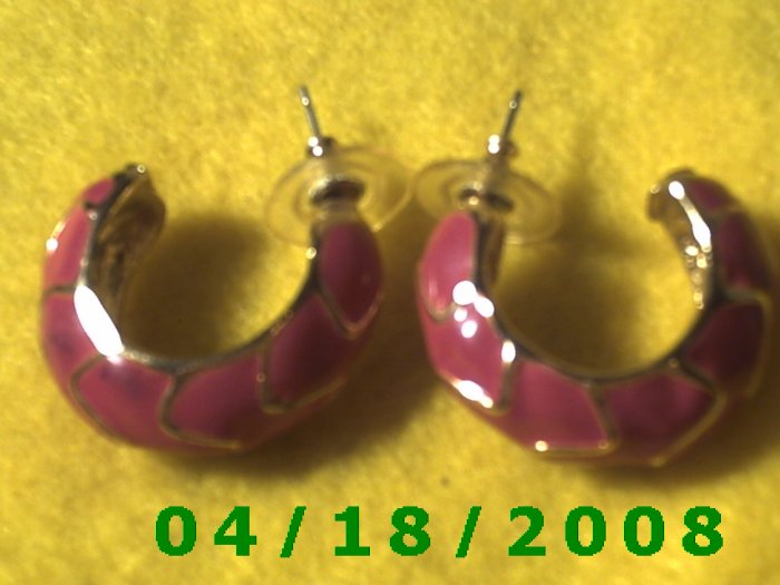 Red Hoop Pierced Earrings Q3026