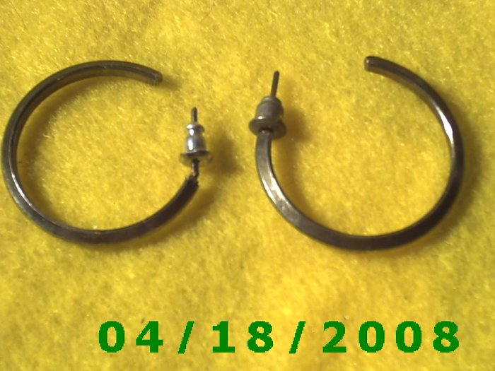 Silver Hoop Pierced Earrings Q3030