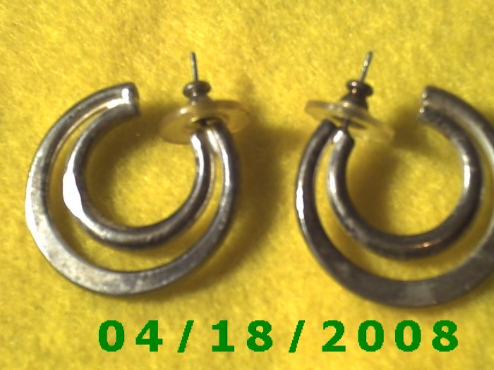 Silver Hoop Pierced Earrings Q3031