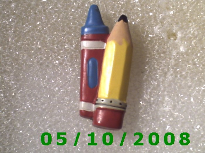 Pencil and Crayon Pin (117)