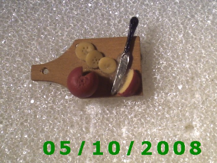Moma's Cutting Board Pin (111)