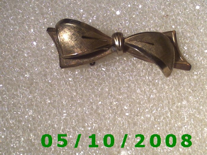 Brass Bow Pin