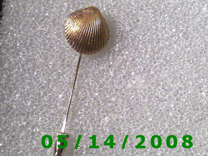 Gold Shell Stick Pin Signed Trifari B050