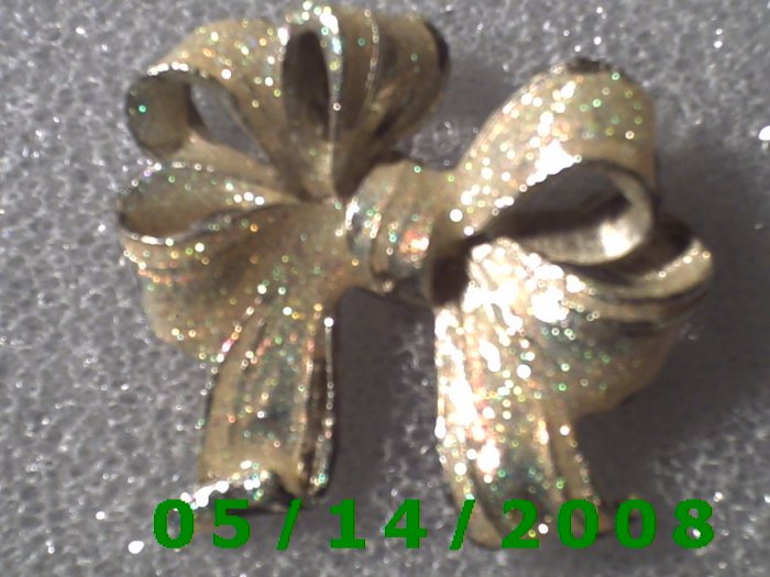 Silver n Glitter Ribbon Brooche B039