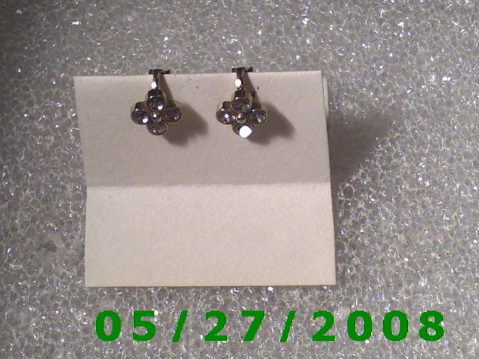 Silver w/Rhinestones Clip On Earrings (D010)