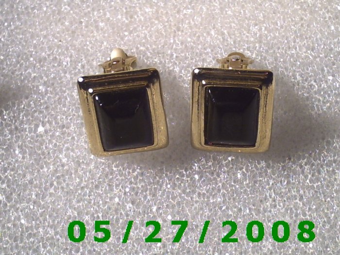 Gold w/Black Stone Clip On Earrings D005