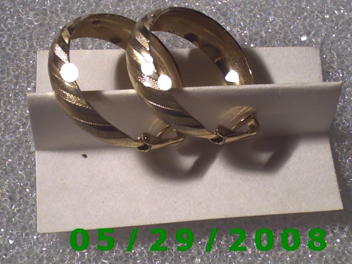 Gold Hoop Clip On Earrings D043