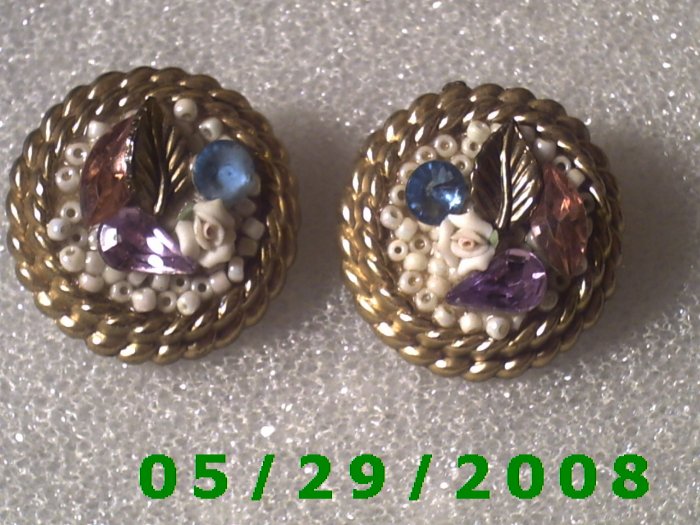 Leaf Stones n Pearls Clip On Earrings D064