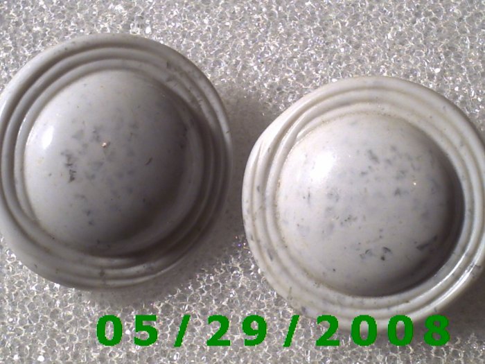 White Clip On Earrings D070