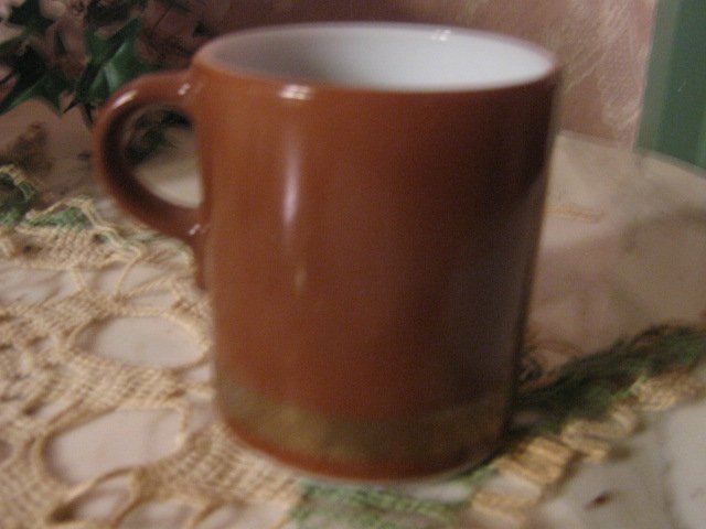Vintage Pyrex ~ large mug ~ Burnt Umber / brown ~ gold band