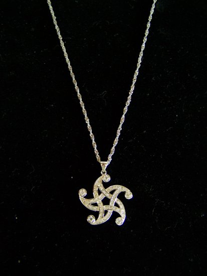 5 point star necklace