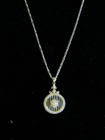 flower circle necklace