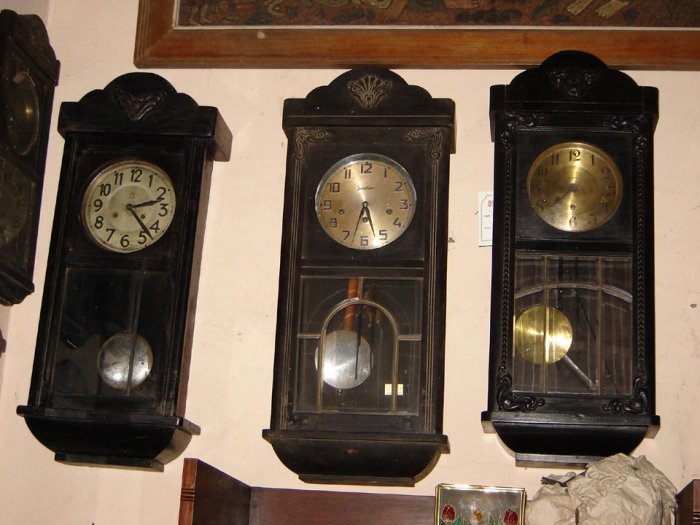 WALL CLOCK