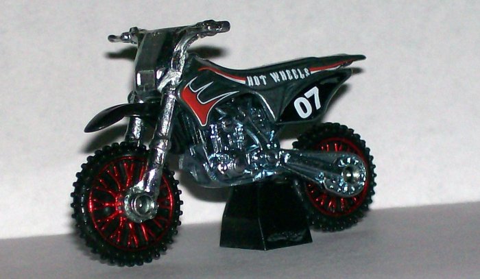 Hot Wheels 2007 NEW MODELS #11 "WASTELANDER" GREY LOOSE