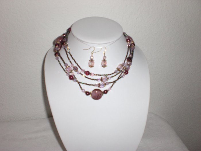 CERAMIC AND CRYSTAL BEAD NECKLACE W/EARRINGS