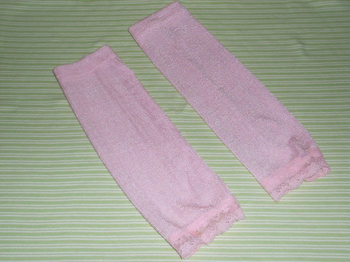 Pink under sleeves, laced arm covers