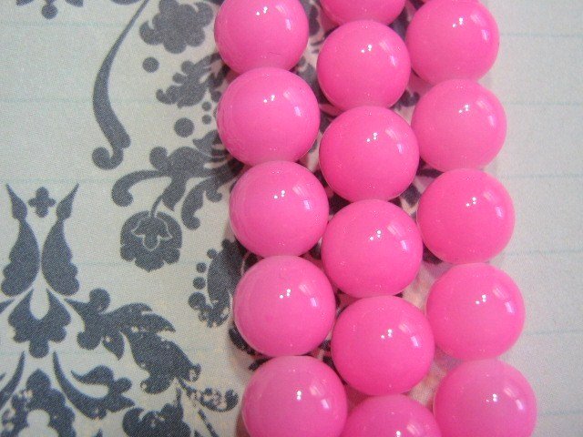 Opaqu Pink 4mm Round Glass Beads