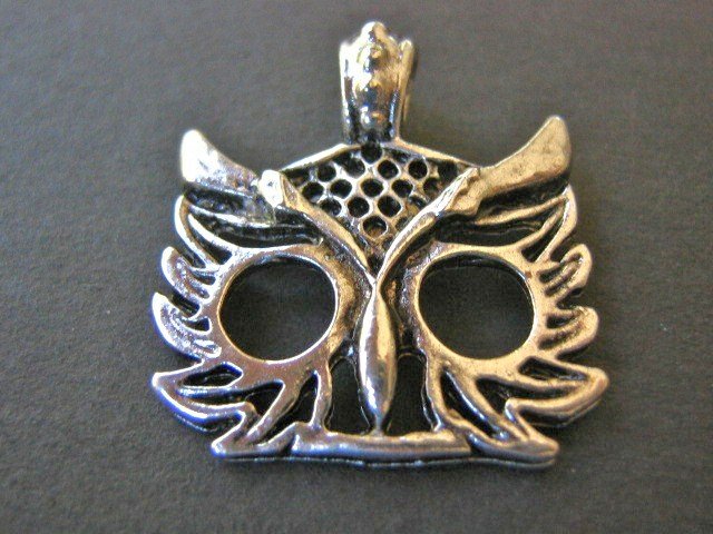 Owl Face Charm 25x24mm Antique Silver Finish Pendants