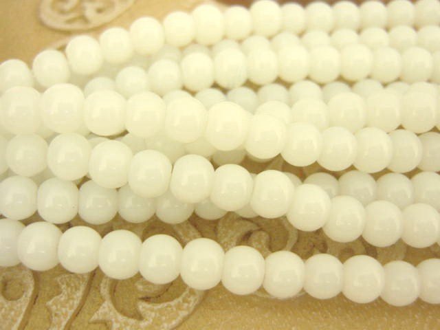 Milk White 4mm Round Glass Beads