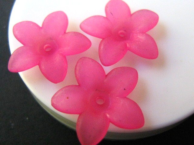 Acrylic Spike Pink 17mm Flower Beads Plastic
