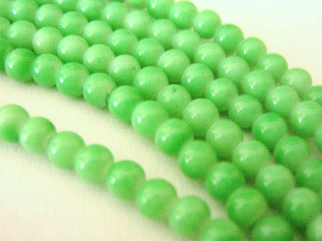Opaque Green 4mm Round Glass Beads