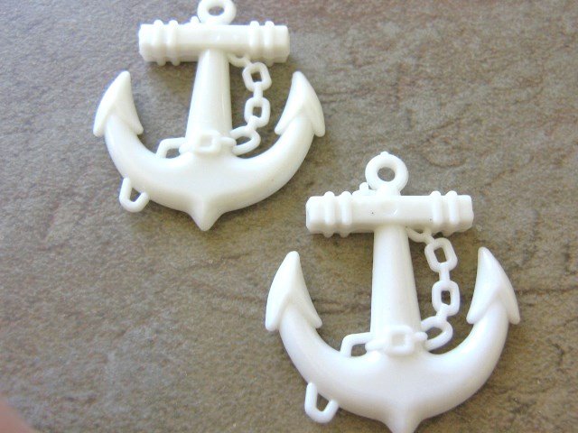 White Plastic 45mm Anchor Pendants Acrylic Nautical Sailor Charm