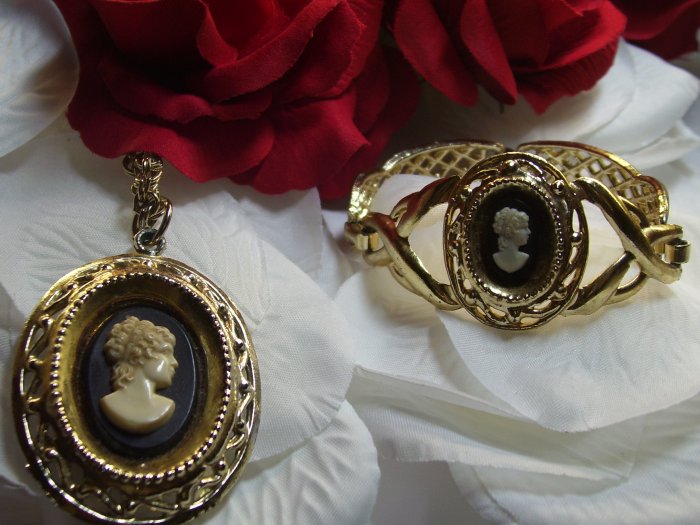 Whiting and Davis Cameo Parure