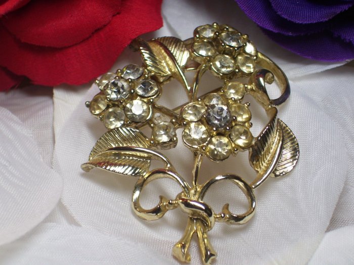 Coro 1960 Rhinestone Flower Brooch