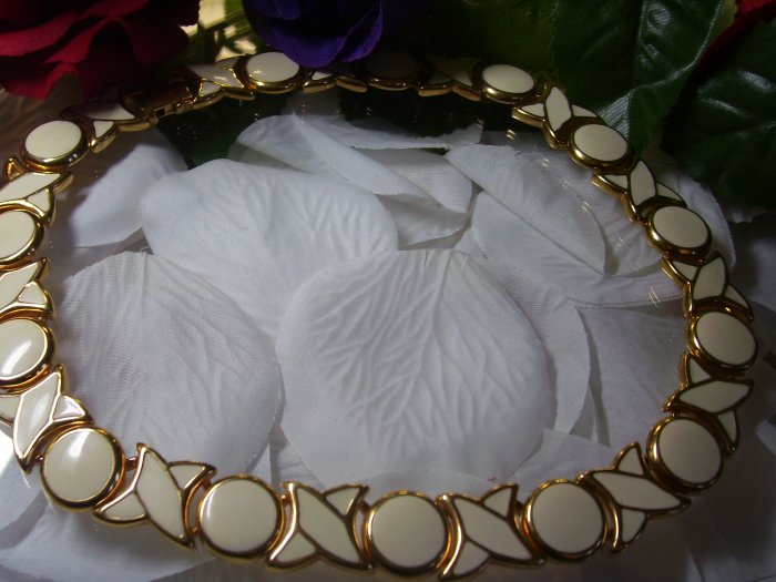 Napier Cream Chocker