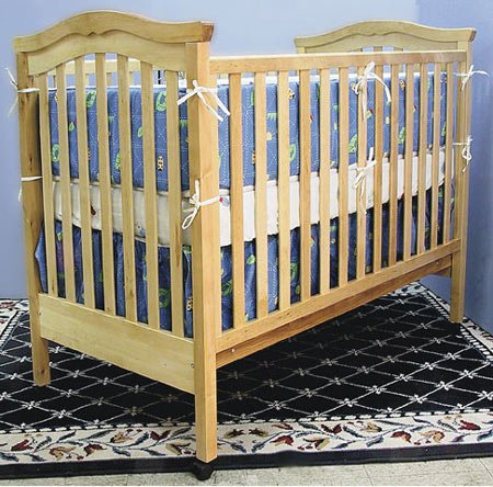 Giovanni Rizzo "Yorba Linda" Full Size Baby Crib MSRP $399.99