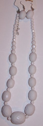 White Textured Necklace